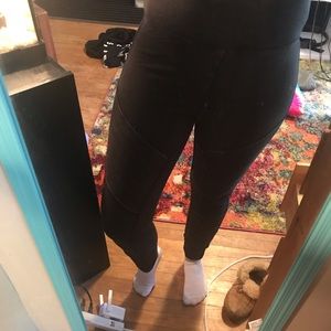 Black stripped leggings